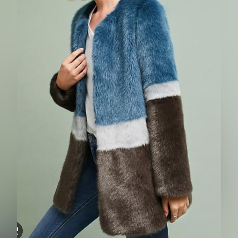 Molliolli Color-blocked Faux Fur Coat
